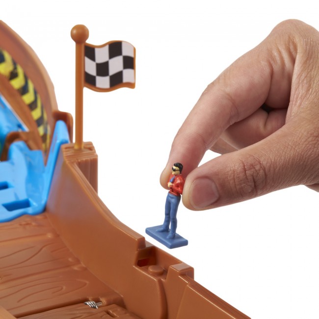 Ігровий набір Перегони титанів серії Monster Trucks Hot Wheels HGV12
