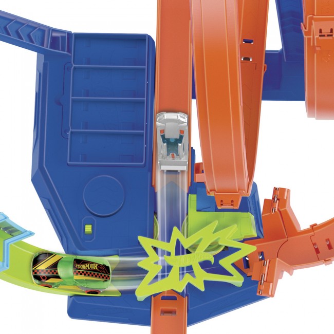 Трек Гігантська петля Шалені зіткнення Hot Wheels HNL