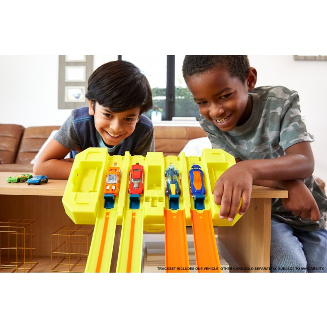 Игровой набор контейнер Грандиозные трюки Hot Wheels GLC95