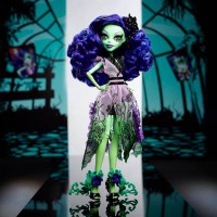 Лялька Амантіа Паслін серії "Цвіт та темрява" Monster High