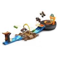 Игровой набор "Трюки в шине" серии "Monster Trucks" Hot Wheels